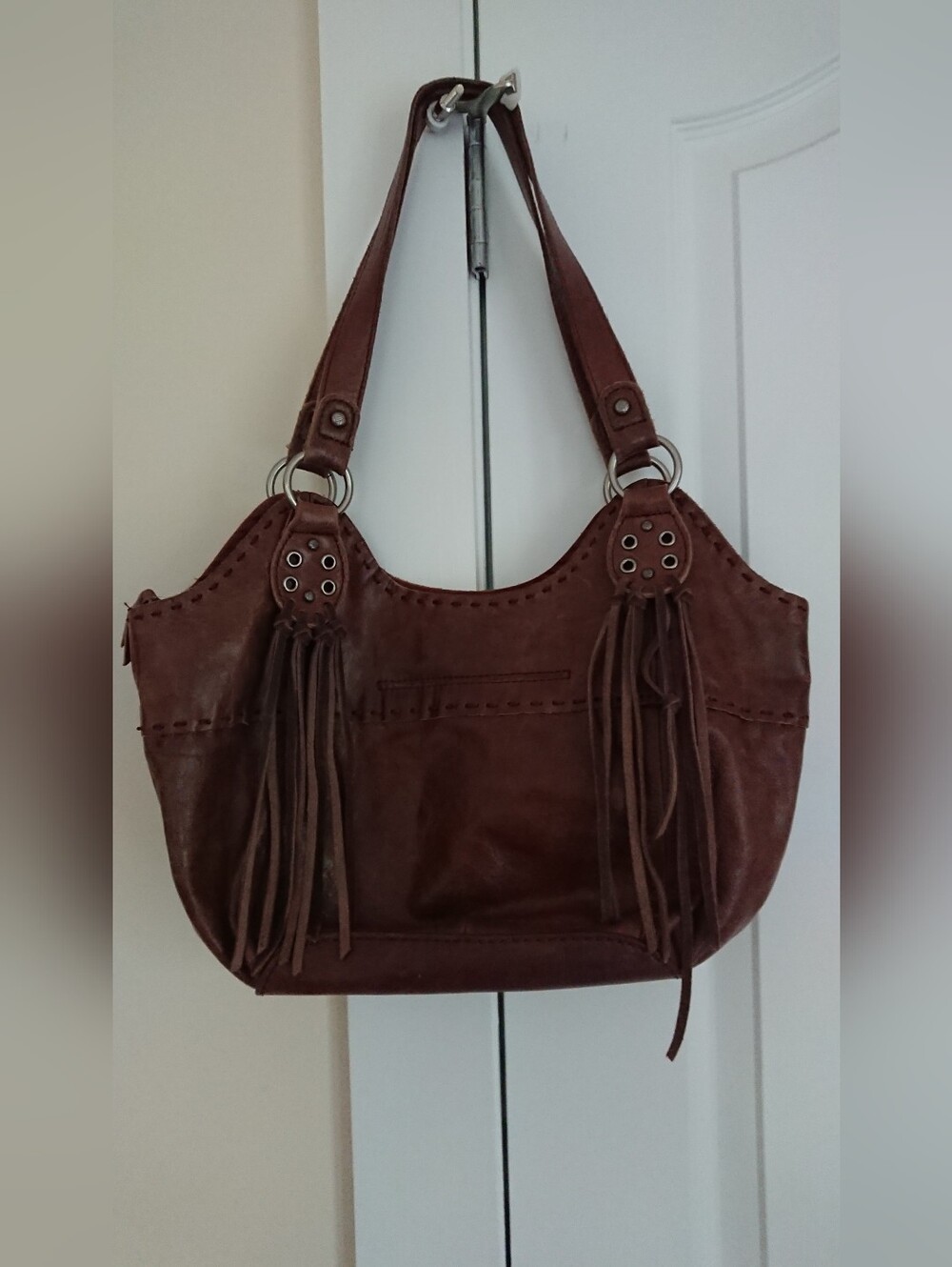 The Sak Indio large brown leather hobo shoulder bag with fringe tassels - Picture 3 of 14